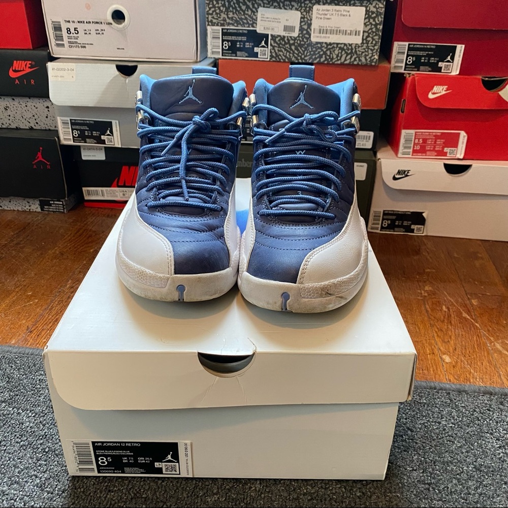 Jordan Retro 12: Obsidian 
Size 8.5